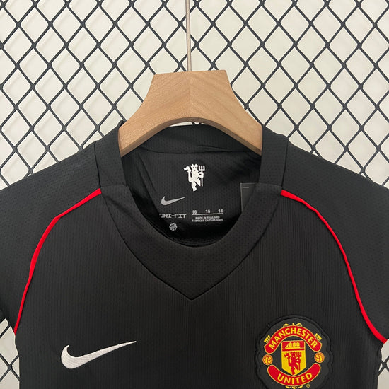 Manchester United 2007/08 Away Kid's Jersey & Shorts- Retro